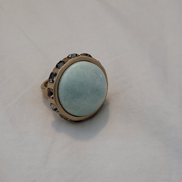 Ring - Picture 2 of 4